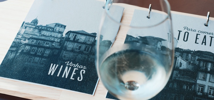 Um novo bar de vinhos: Dalva Wine and the City